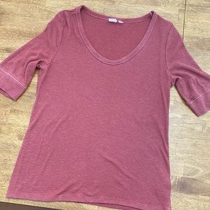 Gap scoop neck tee.
